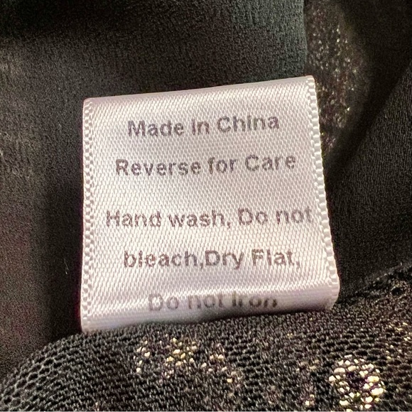 Hommage from Los Angeles NWT Metallic Blouse Medium Gold Sequin Sheer Neutral - Picture 11 of 14